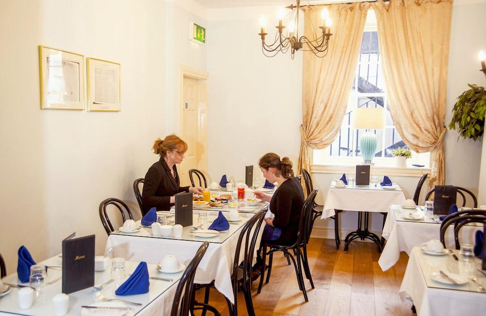 Baggot Court Townhouse Hotel Dublin Bagian luar foto