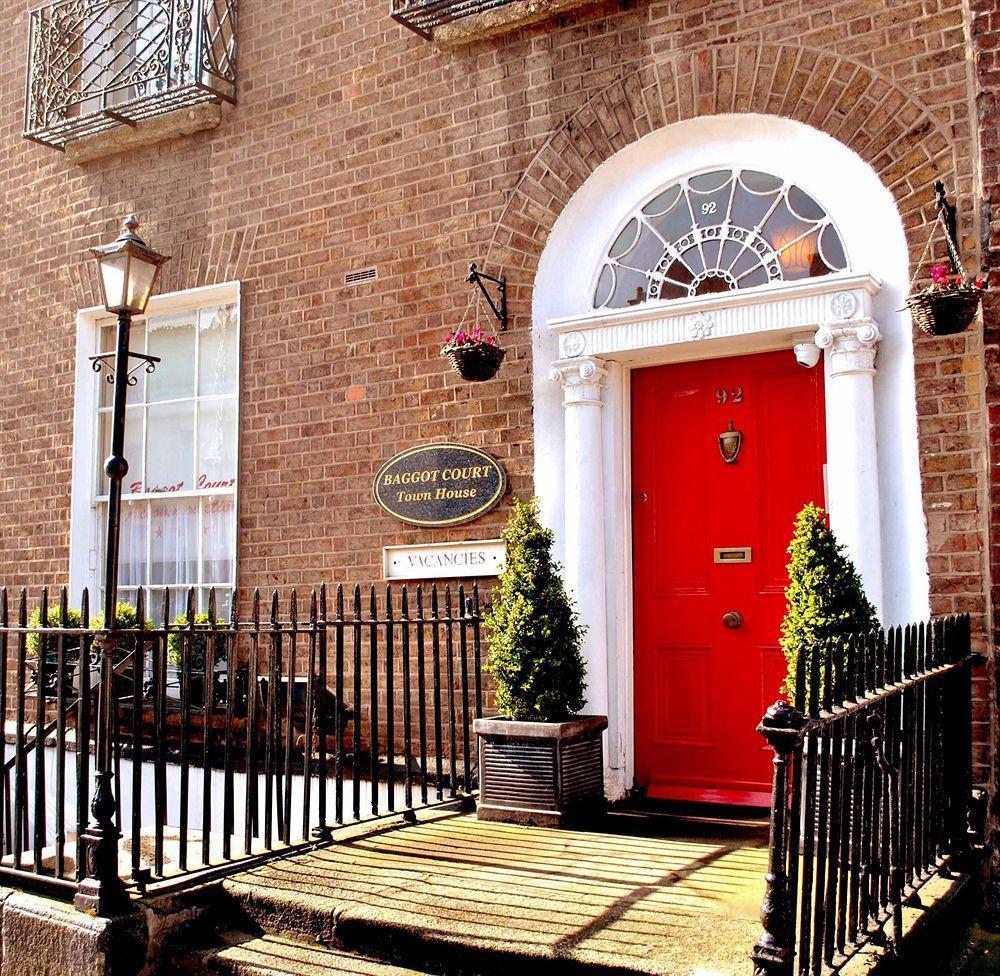 Baggot Court Townhouse Hotel Dublin Bagian luar foto