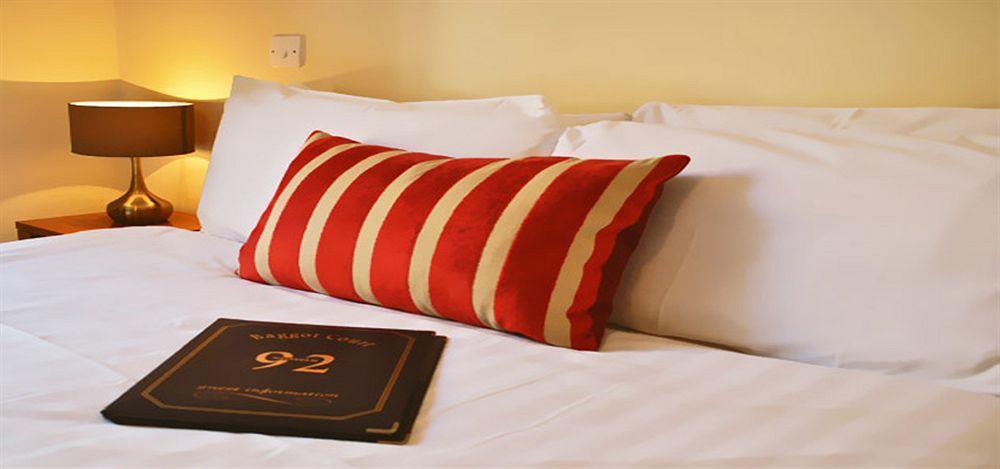 Baggot Court Townhouse Hotel Dublin Bagian luar foto