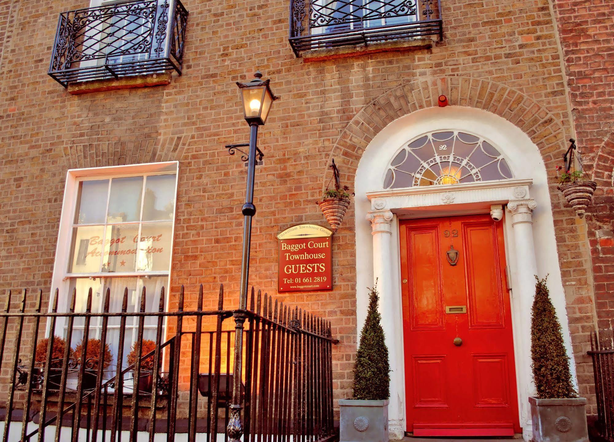 Baggot Court Townhouse Hotel Dublin Bagian luar foto