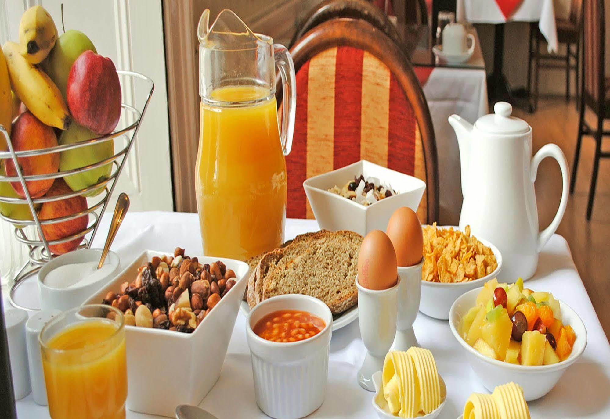 Baggot Court Townhouse Hotel Dublin Bagian luar foto