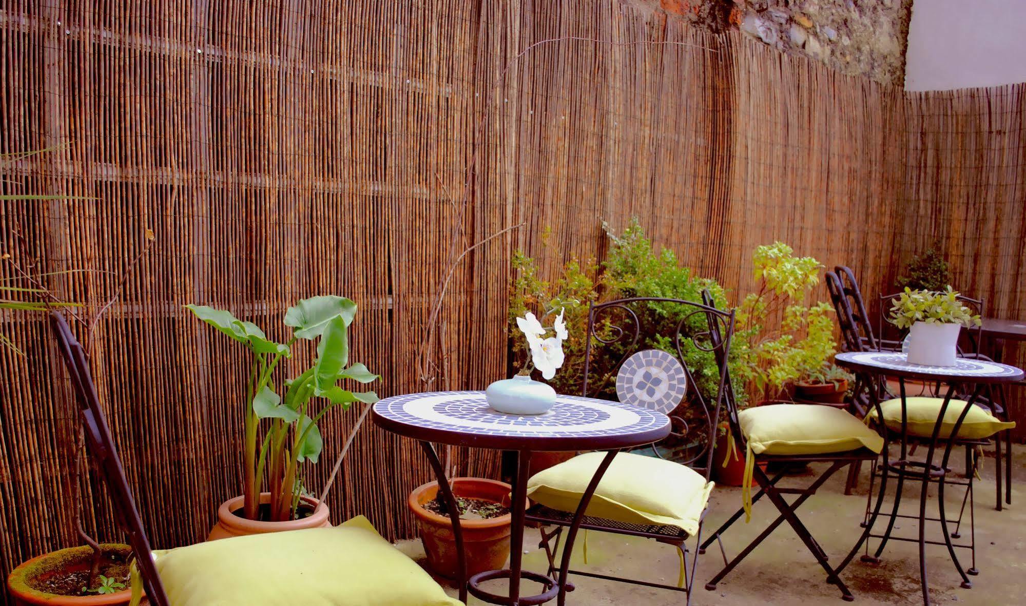 Baggot Court Townhouse Hotel Dublin Bagian luar foto
