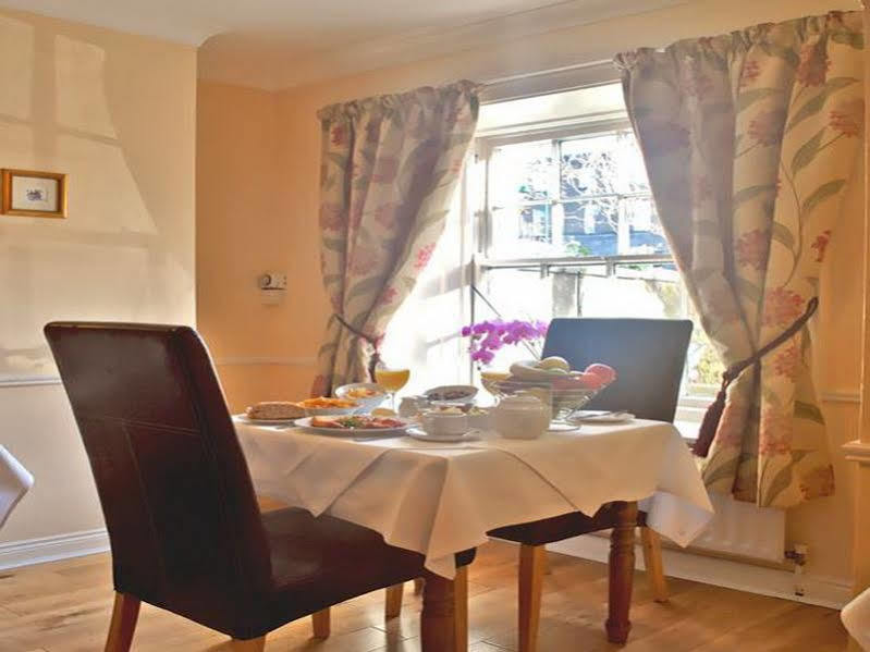 Baggot Court Townhouse Hotel Dublin Bagian luar foto